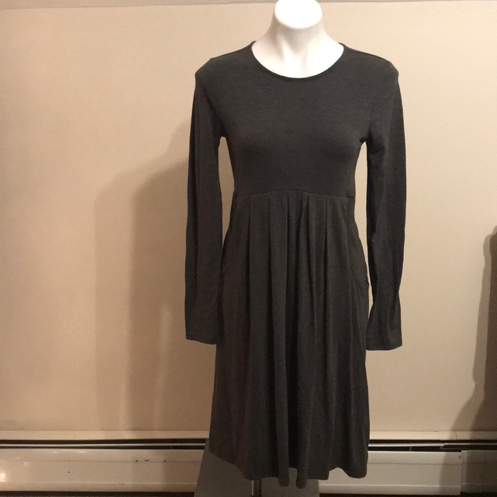 Jersey knit dress with pockets